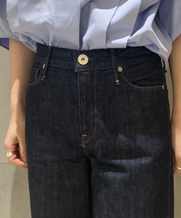 OSUMIさんの「BEAMS WOMEN｜【別注】upper hights / THE NIECE MIDRISE デニムパンツ」を使ったコーディネート