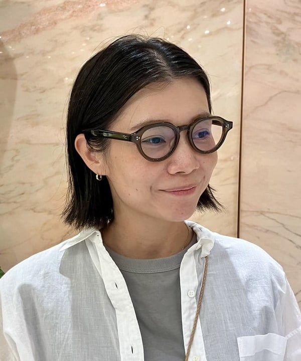 小笠原 楓さんの「BEAMS WOMEN｜KHADI オーバー ショート シャツ」を使ったコーディネート
