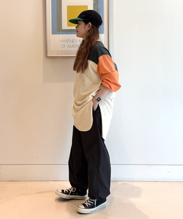 カスタニ モモノさんの「BEAMS WOMEN｜クレイジー フットボール ワンピース」を使ったコーディネート