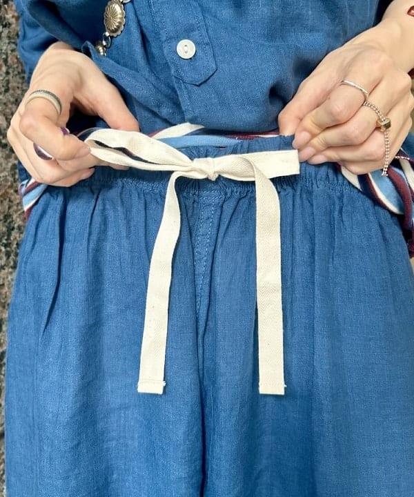 小原 もこさんの「BEAMS WOMEN｜折り畳み バケット ハット」を使ったコーディネート