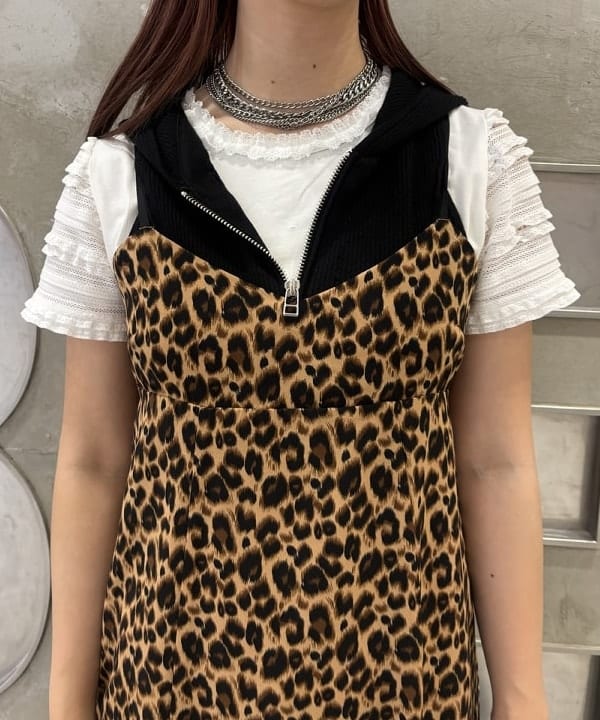 もえのさんの「BEAMS WOMEN｜プリント キャミ ワンピース」を使ったコーディネート