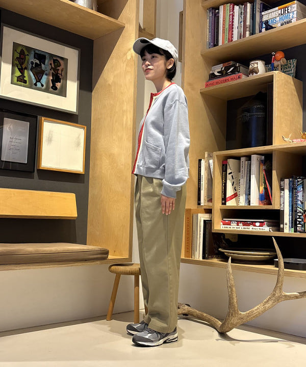 葵さんの「BEAMS WOMEN｜【別注】Dickies / 2プリーツ パンツ」を使ったコーディネート