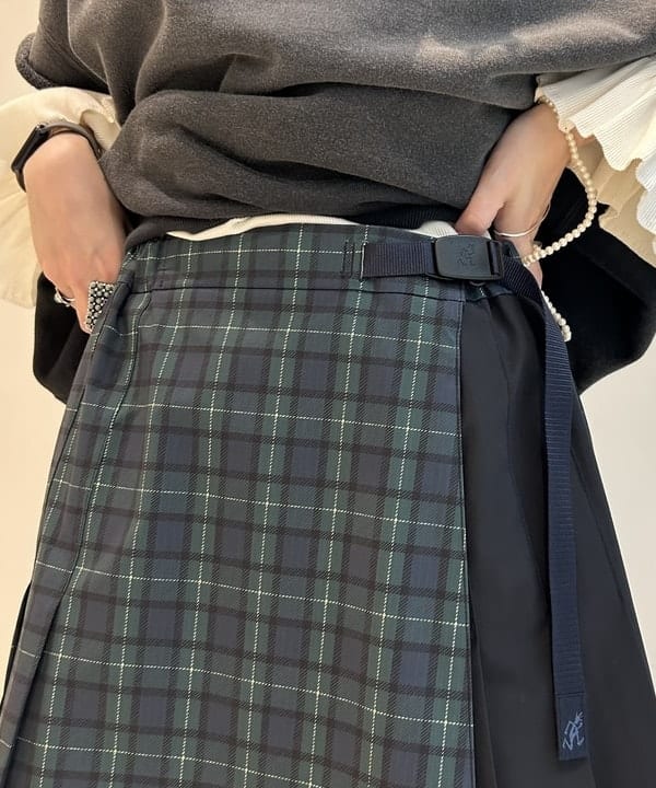 清水 彩乃さんの「BEAMS WOMEN｜【別注】BOWWOW / カットオフ スウェット」を使ったコーディネート