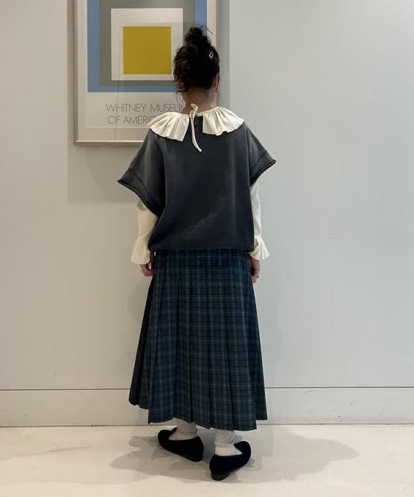 清水 彩乃さんの「BEAMS WOMEN｜【別注】BOWWOW / カットオフ スウェット」を使ったコーディネート