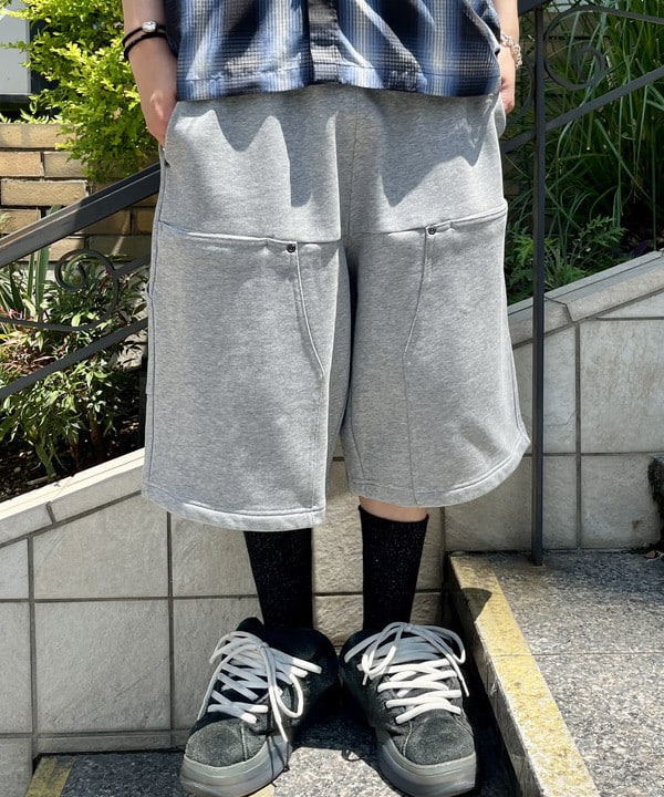 こたろうさんの「BEAMS WOMEN｜【別注】NULL TOKYO / SWEAT W-KNEE SHORTS」を使ったコーディネート