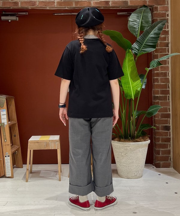 エノモト アミさんの「BEAMS WOMEN｜【別注】LACOSTE / ヘビー ピケ Aライン Tシャツ」を使ったコーディネート