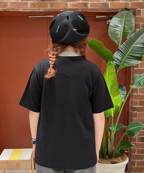 エノモト アミさんの「BEAMS WOMEN｜【別注】LACOSTE / ヘビー ピケ Aライン Tシャツ」を使ったコーディネート