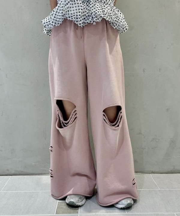 ヒカリさんの「BEAMS WOMEN｜ダメージ スウェット パンツ」を使ったコーディネート