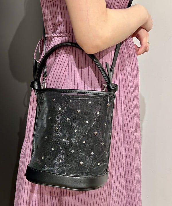 早川 萌子さんの「BEAMS WOMEN｜ストライプ フレンチパフ スリーブ ワンピース」を使ったコーディネート