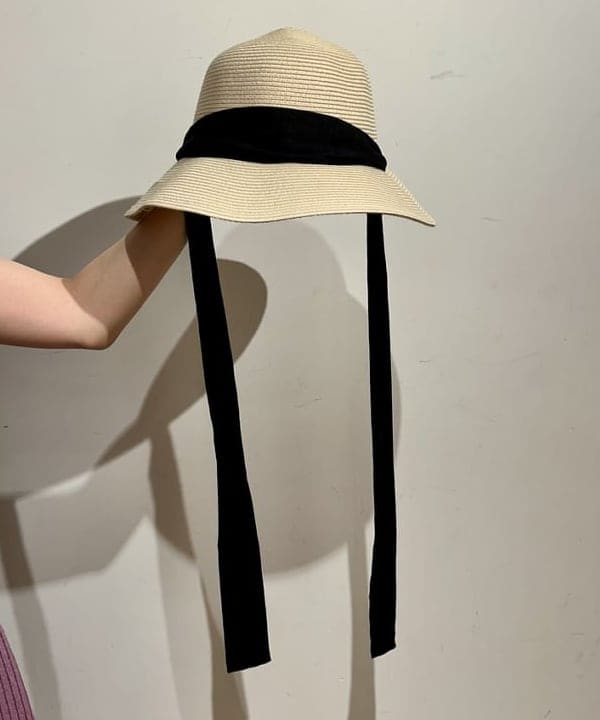 早川 萌子さんの「BEAMS WOMEN｜ストライプ フレンチパフ スリーブ ワンピース」を使ったコーディネート