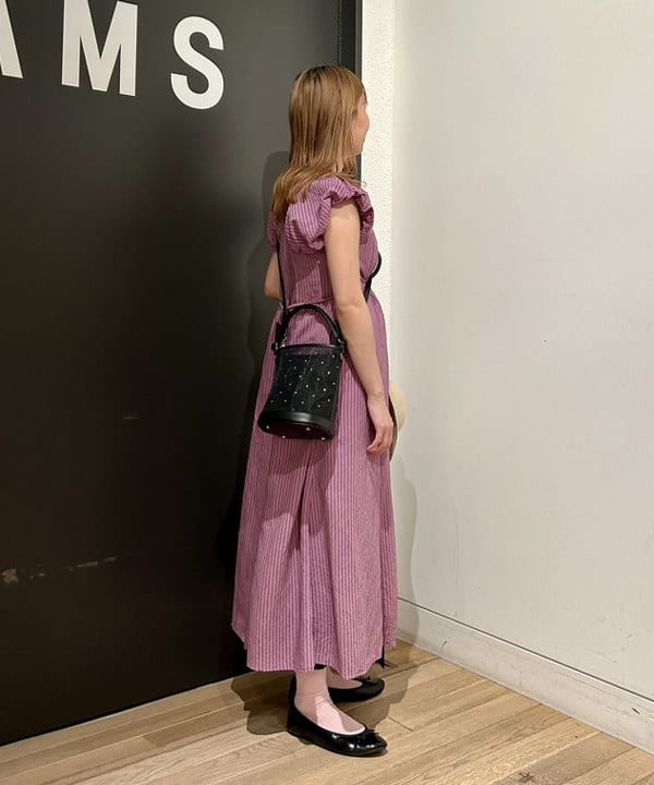 早川 萌子さんの「BEAMS WOMEN｜ストライプ フレンチパフ スリーブ ワンピース」を使ったコーディネート