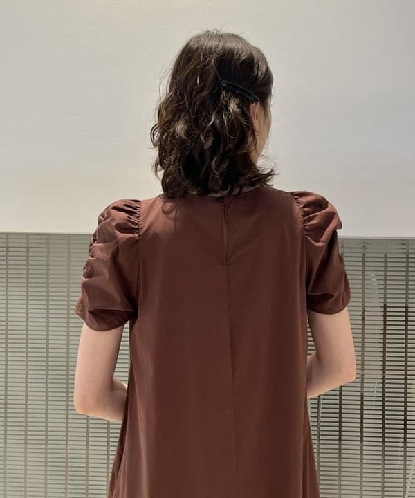 神坂 莉子さんの「BEAMS WOMEN｜MOHI / スタッズ シューズ」を使ったコーディネート