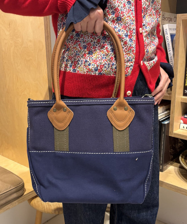 葵さんの「BEAMS WOMEN｜リバティ パッチ カーディガン」を使ったコーディネート