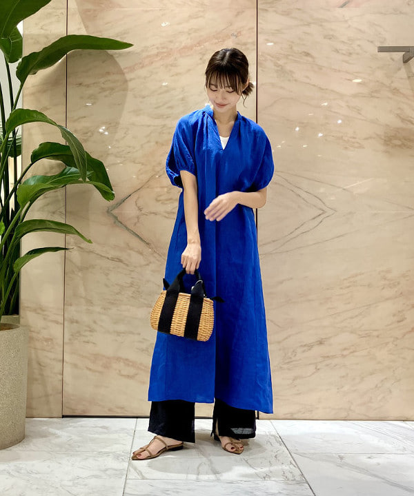 茂野 真楓さんの「BEAMS WOMEN｜TICCA / リネン バルーンスリーブ ワンピース」を使ったコーディネート