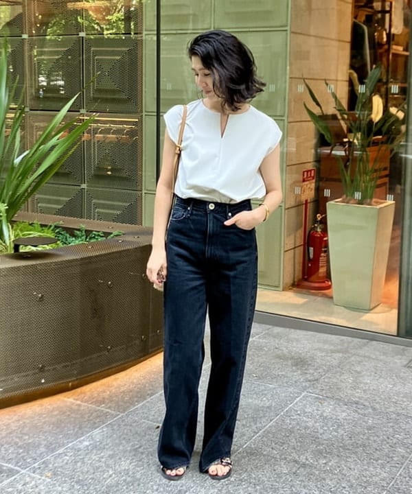 松元 晴佳さんの「BEAMS WOMEN｜【別注】upper hights / THE SISTER デニムパンツ LAMPBLACK」を使ったコーディネート