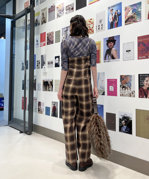 神坂 莉子さんの「BEAMS WOMEN｜ロング ファー バッグ」を使ったコーディネート