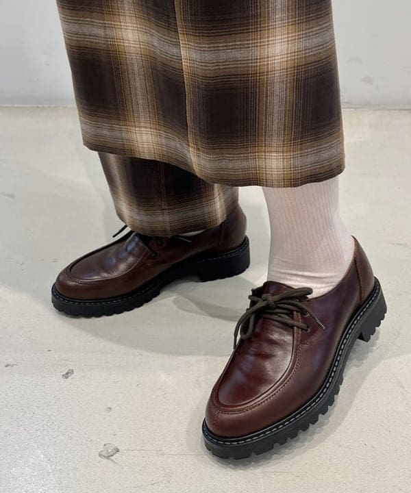 神坂 莉子さんの「BEAMS WOMEN｜ロング ファー バッグ」を使ったコーディネート