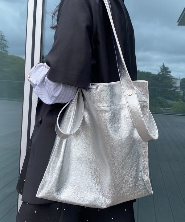 マツド ユメカさんの「BEAMS WOMEN｜ドットプリント ミニ キャミワンピース」を使ったコーディネート