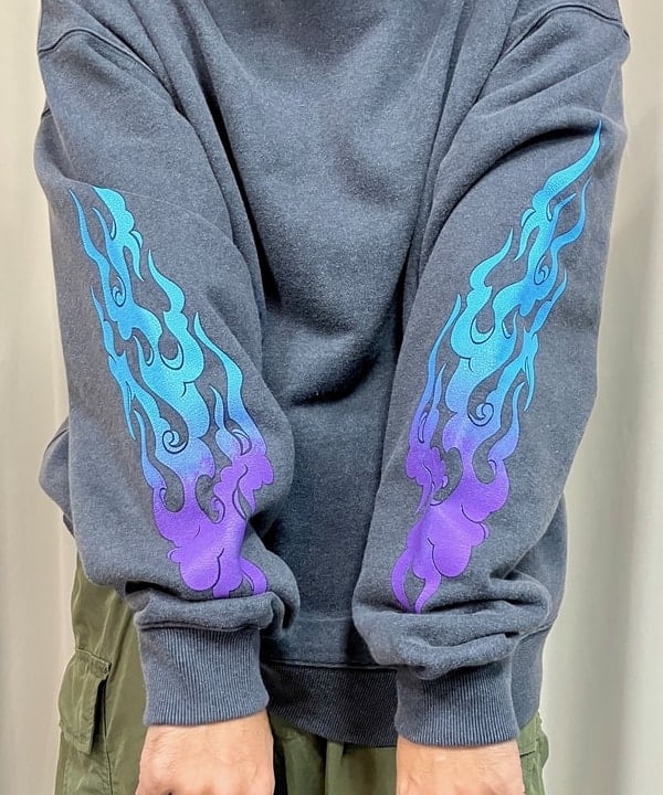 Tsutomu Nagafujiさんの「BEAMS WOMEN｜BEAMS / ビッグ 6ポケット カーゴパンツ」を使ったコーディネート