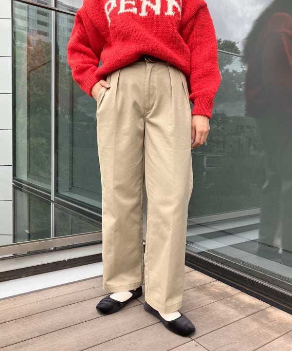 おのすさんの「BEAMS WOMEN｜【別注】Dickies / 2プリーツ パンツ」を使ったコーディネート