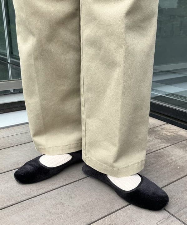 おのすさんの「BEAMS WOMEN｜【別注】Dickies / 2プリーツ パンツ」を使ったコーディネート