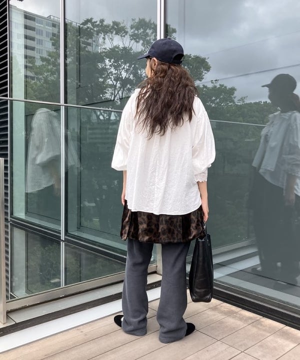 おのすさんの「BEAMS WOMEN｜【別注】Champion / バックプリント リバースウィーブ(R) スウェット パンツ」を使ったコーディネート