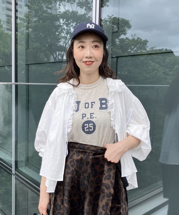 おのすさんの「BEAMS WOMEN｜【別注】Champion / バックプリント リバースウィーブ(R) スウェット パンツ」を使ったコーディネート