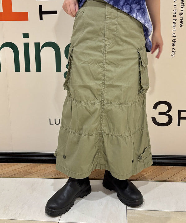 つぼさんの「BEAMS WOMEN｜【別注】NEEDLES / ベロア Uネック Tシャツ」を使ったコーディネート