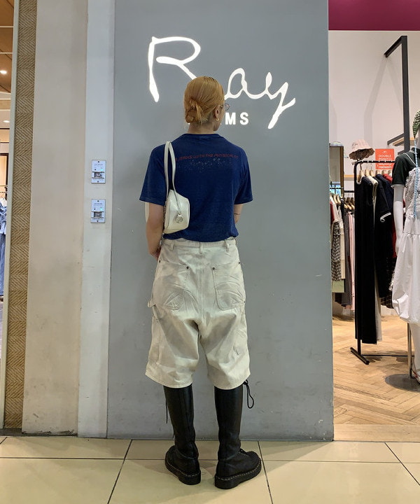 れいなさんの「BEAMS WOMEN｜【別注】YAHKI &times; HYPNOTIZE / Landscape Bag」を使ったコーディネート