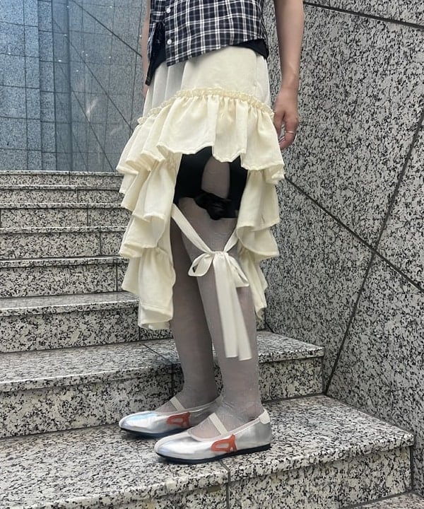 あさひさんの「BEAMS WOMEN｜チュール レイヤー ラッフルスリーブ Tシャツ」を使ったコーディネート