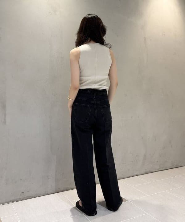 坂本 涼花さんの「BEAMS WOMEN｜コットン 16ゲージ ノースリーブ プルオーバー」を使ったコーディネート