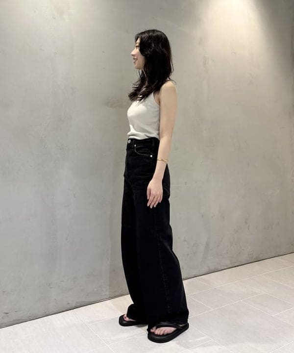 坂本 涼花さんの「BEAMS WOMEN｜コットン 16ゲージ ノースリーブ プルオーバー」を使ったコーディネート