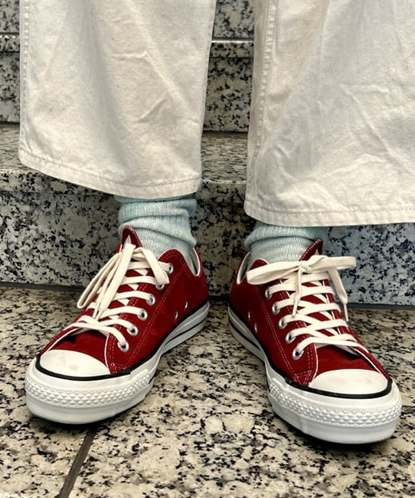 小原 もこさんの「BEAMS WOMEN｜ARROW NOVELTY / コンチョ ベルト 22FW」を使ったコーディネート