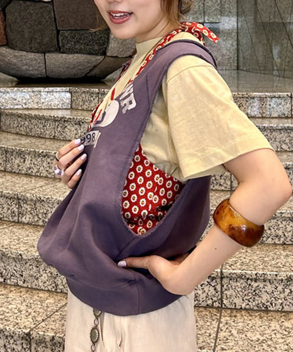 小原 もこさんの「BEAMS WOMEN｜ARROW NOVELTY / コンチョ ベルト 22FW」を使ったコーディネート