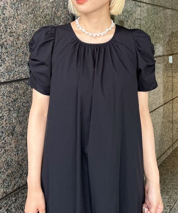 あさひさんの「BEAMS WOMEN｜■ギャザー パフスリーブ ワンピース」を使ったコーディネート