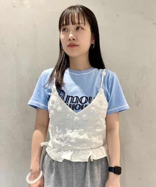 カタヤマ アヤさんの「BEAMS WOMEN｜ダメージ スウェット パンツ」を使ったコーディネート