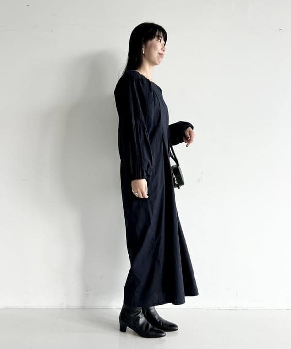 中丸　栞さんの「BEAMS WOMEN｜ne Quittez pas / ポプリン タック ロングスリーブ ワンピース」を使ったコーディネート