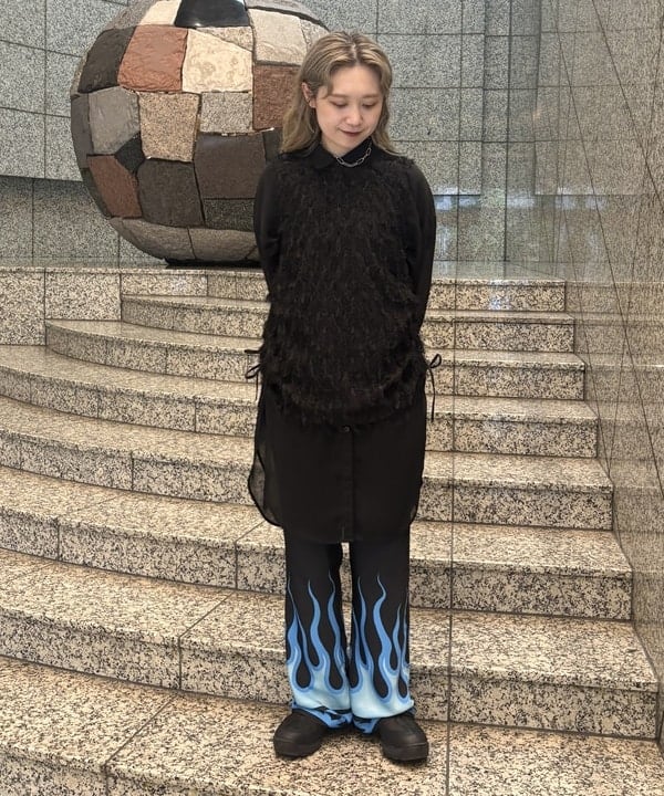 YABUさんの「BEAMS WOMEN｜【別注】PENNEY'S / イージー Fire パンツ」を使ったコーディネート