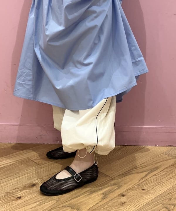 晶さんの「BEAMS WOMEN｜ランタン スリーブ ギャザー ワンピース」を使ったコーディネート