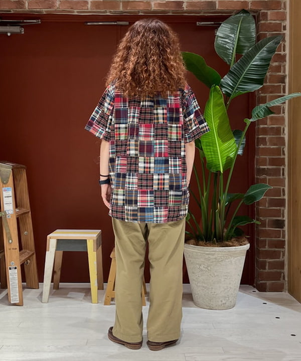 エノモト アミさんの「BEAMS WOMEN｜B.D. Pullover Classic-fit Patchwork Madras」を使ったコーディネート