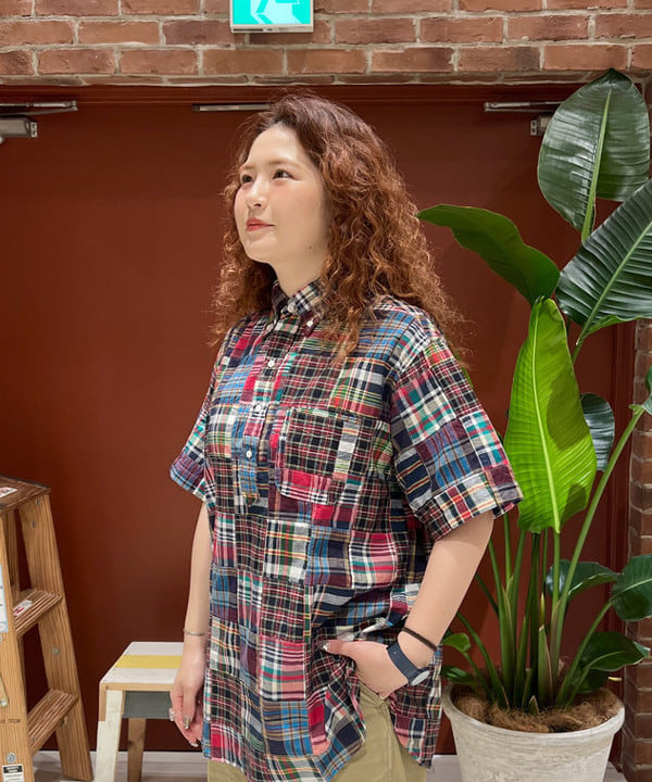 エノモト アミさんの「BEAMS WOMEN｜B.D. Pullover Classic-fit Patchwork Madras」を使ったコーディネート