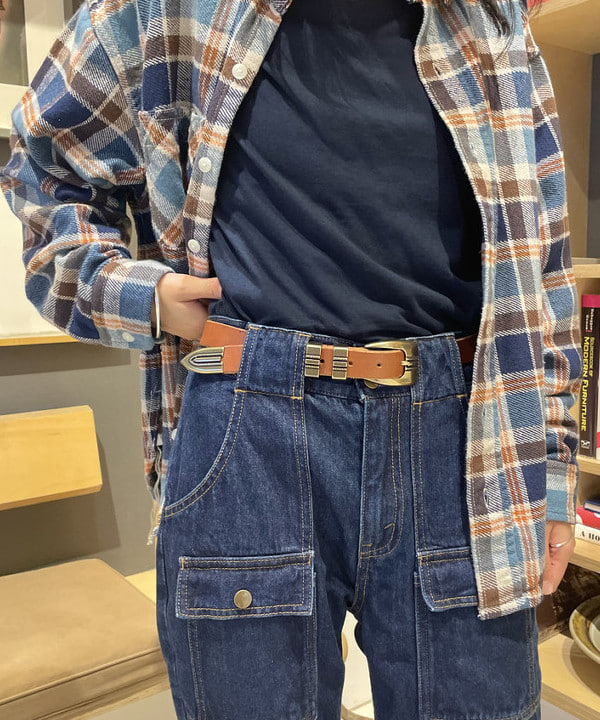 津藤 理佐子さんの「BEAMS WOMEN｜マウンテン パーカー ベスト」を使ったコーディネート