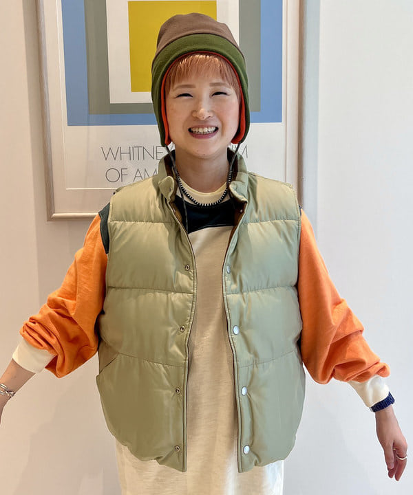 木村 梨香さんの「BEAMS WOMEN｜リバーシブル ダウン ベスト」を使ったコーディネート