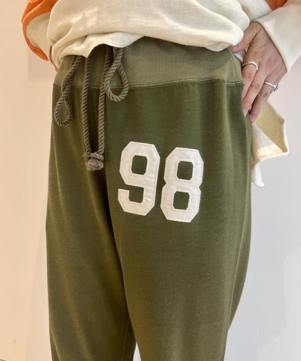 木村 梨香さんの「BEAMS WOMEN｜リバーシブル ダウン ベスト」を使ったコーディネート