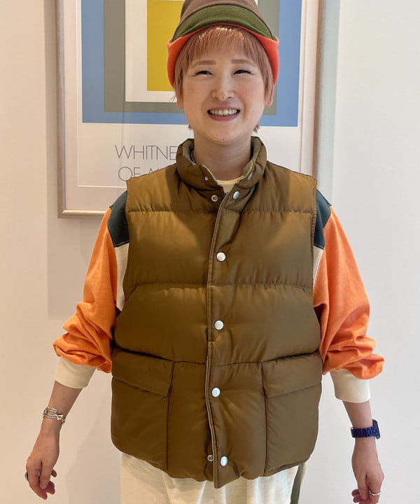 木村 梨香さんの「BEAMS WOMEN｜リバーシブル ダウン ベスト」を使ったコーディネート