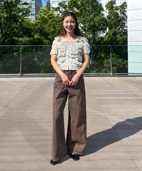 佐々木 南美さんの「BEAMS WOMEN｜オーバーダイ デニム パンツ」を使ったコーディネート