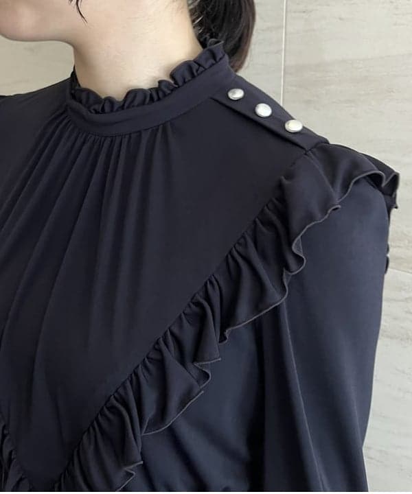 セール アウトレットFashion - EFFE BEAMS フリルネック長袖