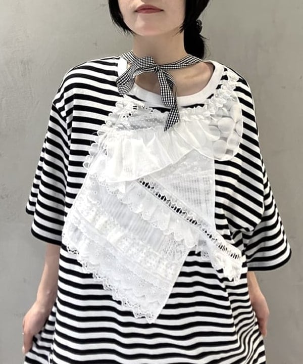 須賀さんの「BEAMS WOMEN｜【別注】TORI-TO / バイアス フリル BIG Tシャツ」を使ったコーディネート