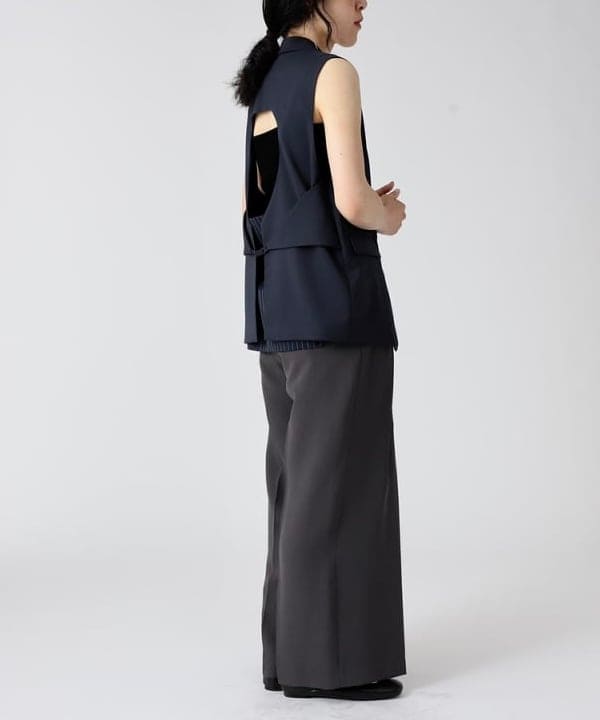 kigoさんの「BEAMS WOMEN｜RBS / バック オープン ジレ」を使ったコーディネート