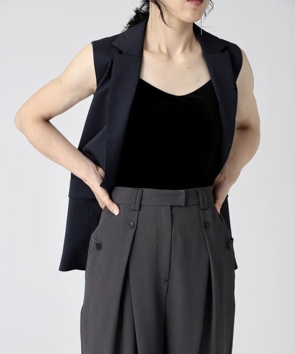 kigoさんの「BEAMS WOMEN｜RBS / バック オープン ジレ」を使ったコーディネート